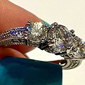 Beautiful Ladies Sterling Silver 3 Stone Ring w/ Brilliant CZ's - Size 6.25